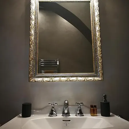 Domus Festina Lente Apartamento *